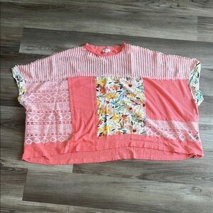 POL Floral Feel Coral Top Size Small Oversized Color Block Boho Tee Cotton Blend